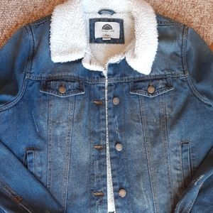 Distressed Sherpa Lined 1 Sunset Lane Denim Jean Jacket size Large.
